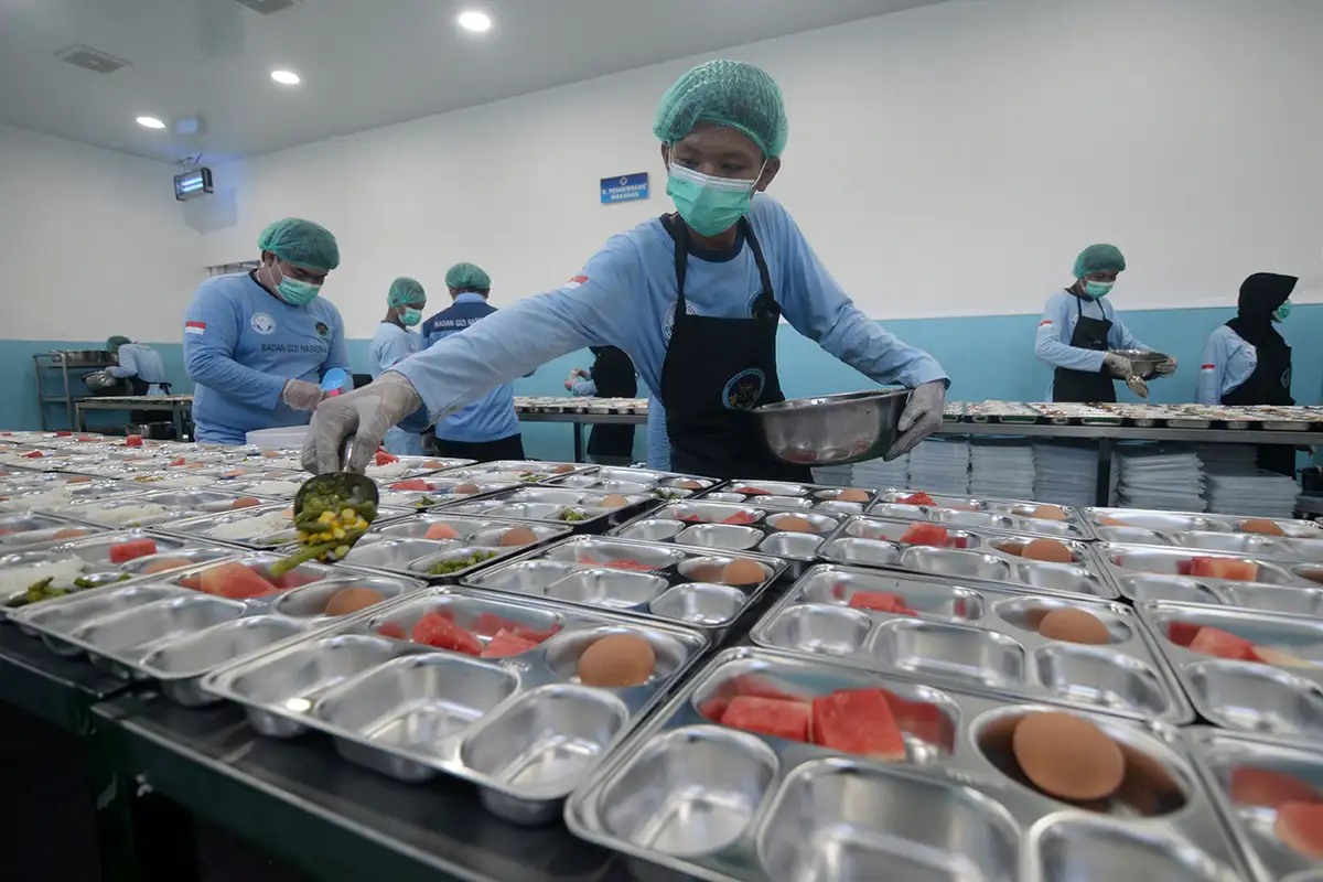 Anggaran Pendidikan 2027 Naik Jadi Rp820,9 Triliun, Rp240 Triliun untuk MBG