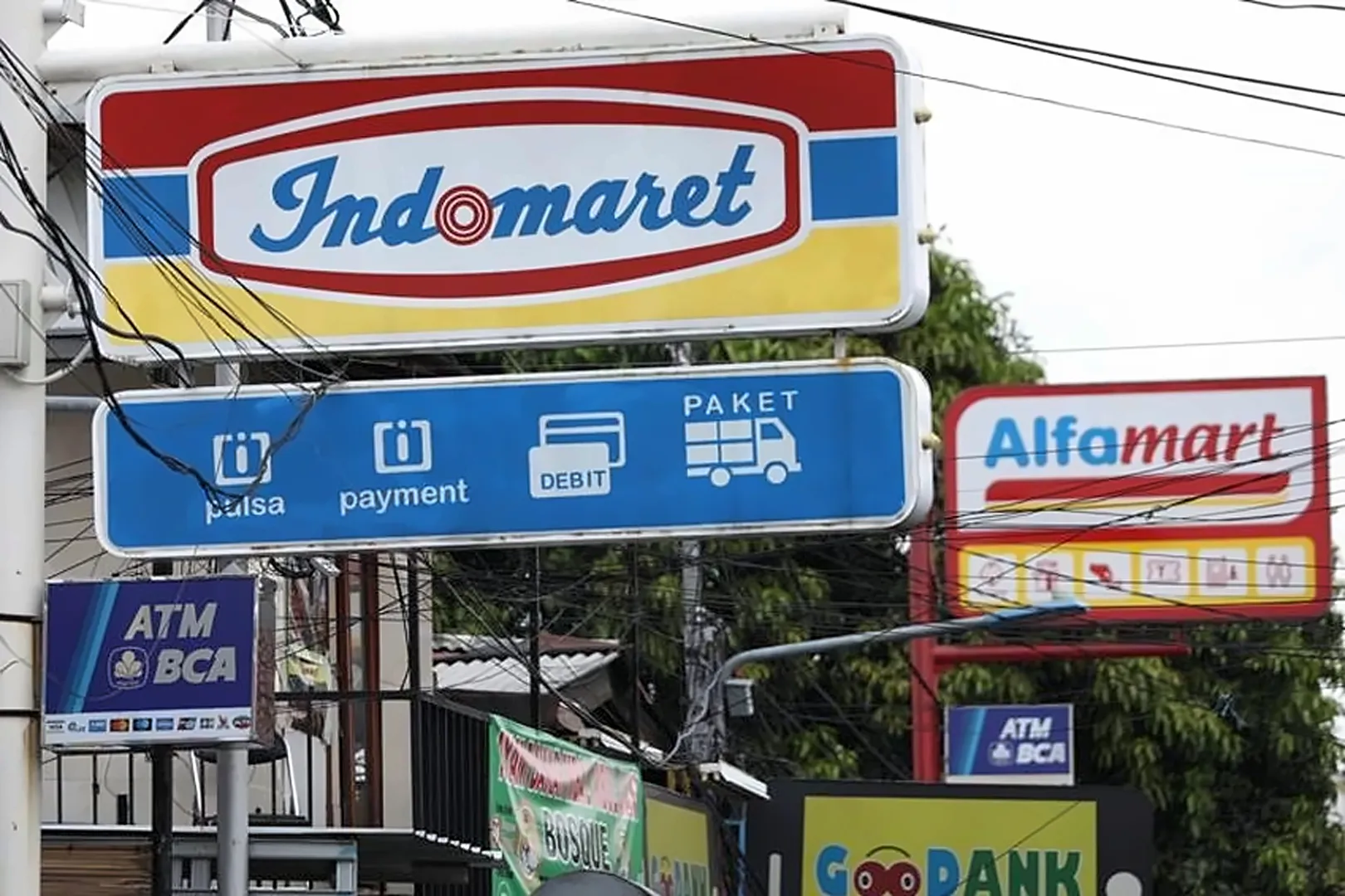 Anomali Birokrasi Tata Ruang: Ironi Perizinan Ritel Lombok Tengah