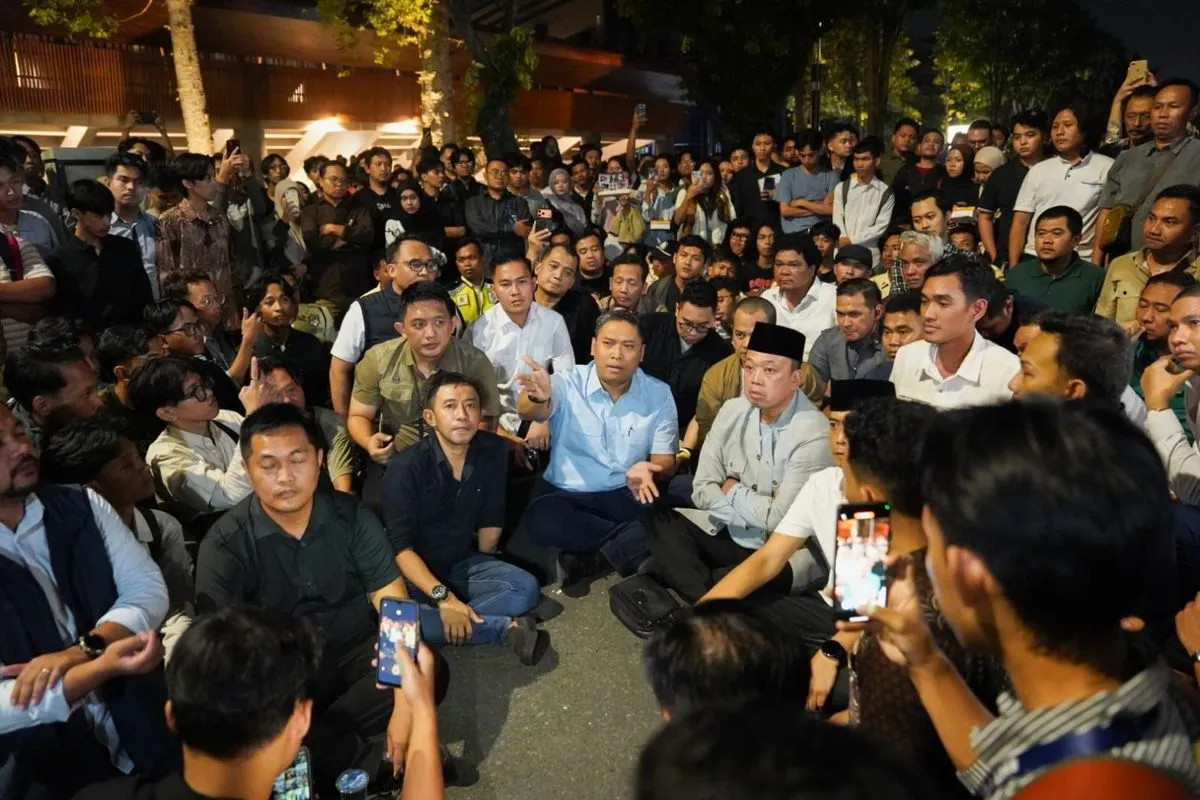 Diskusi Pejabat di UGM Ricuh, Mahasiswa Geruduk dan Paksa Dialog