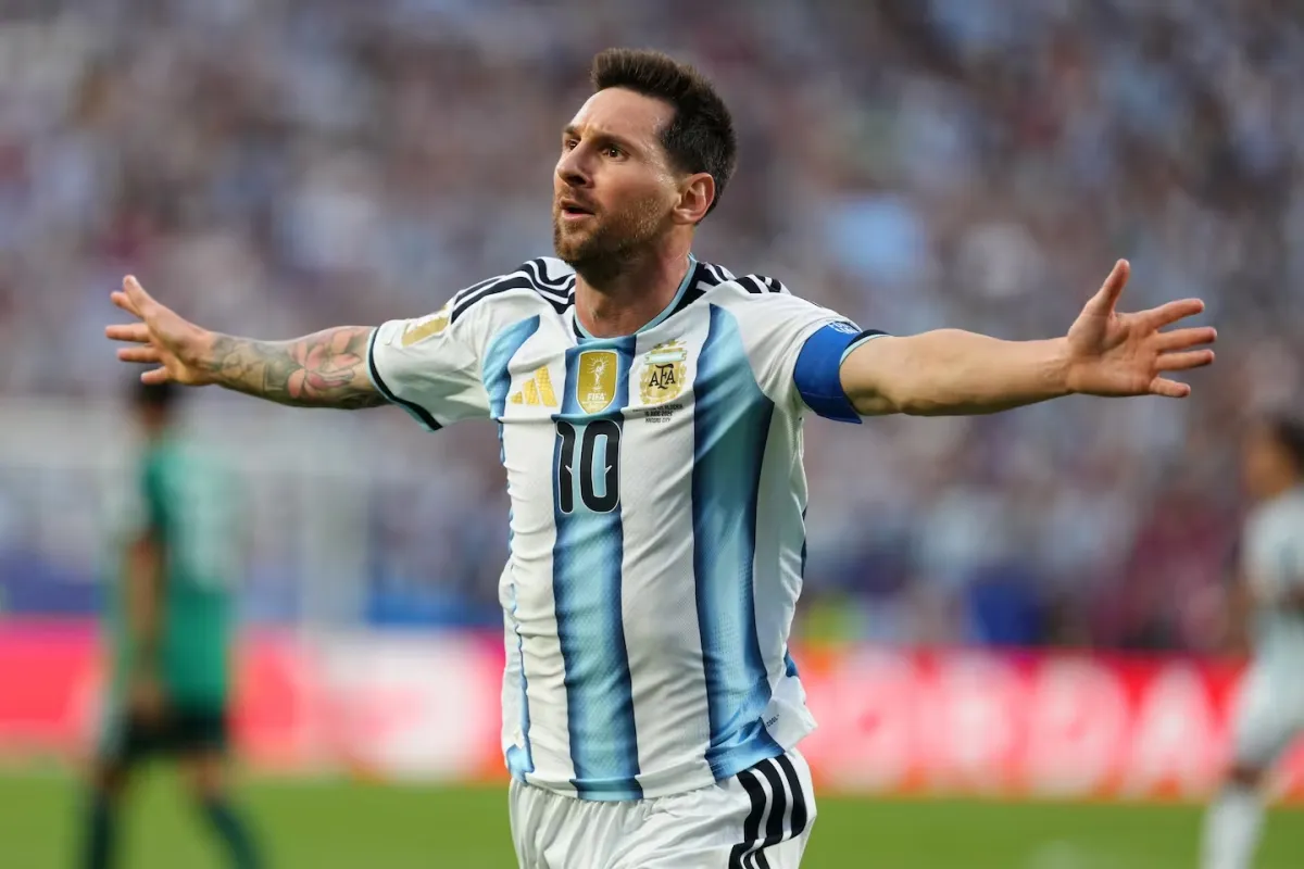 Messi Jadi Pusat Perhatian Argentina vs Austria