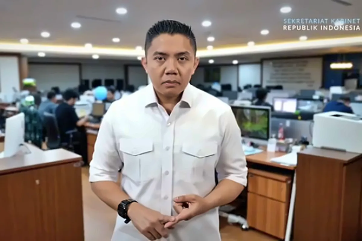 Polemik Dino vs Teddy, Saat Kritik Publik Dijawab Langsung oleh Negara