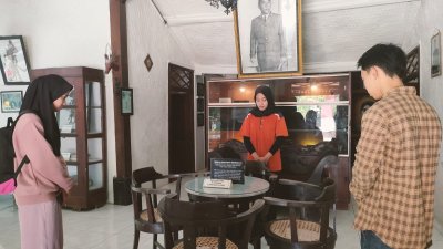 Analisis Neuro-Pedagogi dalam Program Wisata Bisu di Ndalem Pojok
