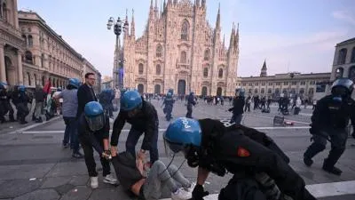 Demo Biaya Hidup Perancis Ricuh, 1.200 Orang Ditangkap dan 150 Polisi Luka