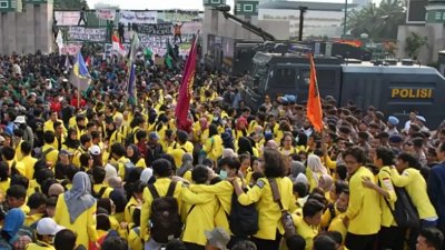 Demo Mahasiswa UI di Bundaran HI Soroti Rupiah dan Kenaikan BBM