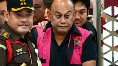 Dugaan Korupsi MBG Meluas, dari Motor Listrik hingga TV 75 Inci