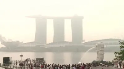Kabut Asap Singapura Berbuntut Pemanggilan 10 Perusahaan dan Revisi UU