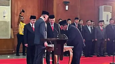 Pengurus RT-RW Tambak Wedi Mau Kembalikan Stempel, Eri Siap Proses