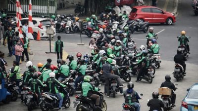 Perpres Ojol Final, Atur Tarif Angkutan Orang hingga Makanan