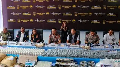 Polda Metro Jaya Ungkap Produksi Obat Keras Ilegal di Sukoharjo