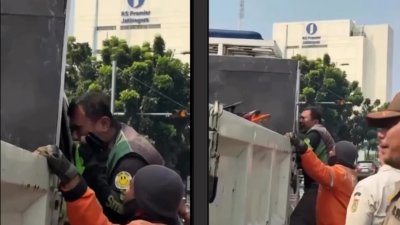 Saat Motor Bukan Sekadar Kendaraan, Kisah Ojol yang Memanjat Truk Dishub Jakarta Timur