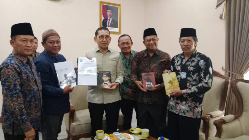 Arsip Jombang Diserahkan ke Menbud untuk Uji Sejarah Kelahiran Soekarno
