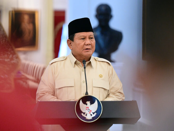 Prabowo Sebut Ekonomi Tumbuh, Rakyat Miskin Bertambah