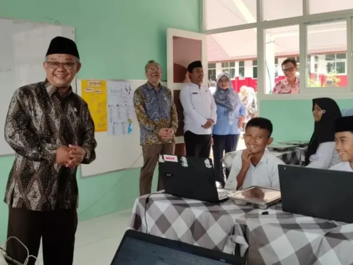 326 Kepala Sekolah Sulsel Diminta Mundur Usai Temuan BPK Dana BOS, DPR RI Minta Kemendikdasmen Turun Tangan