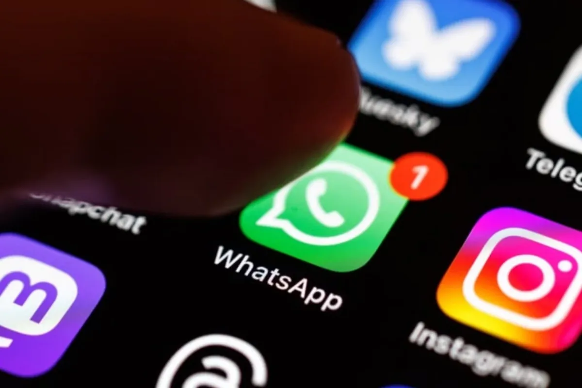 Analisis: Strategi Monetisasi Meta di Balik WhatsApp Plus