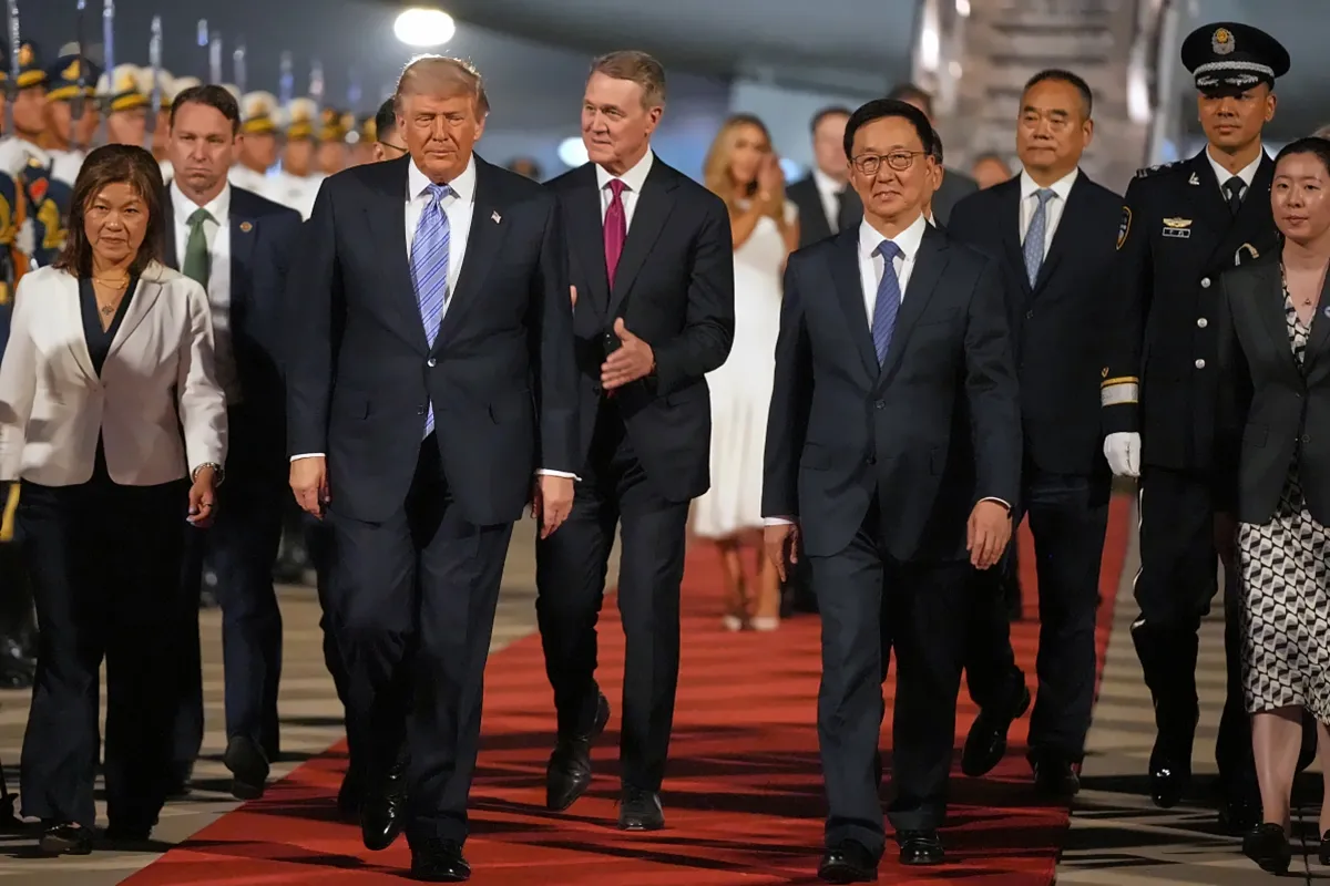 Paranoia Siber KTT Beijing: Delegasi AS Kunci Ponsel di Kantong Faraday