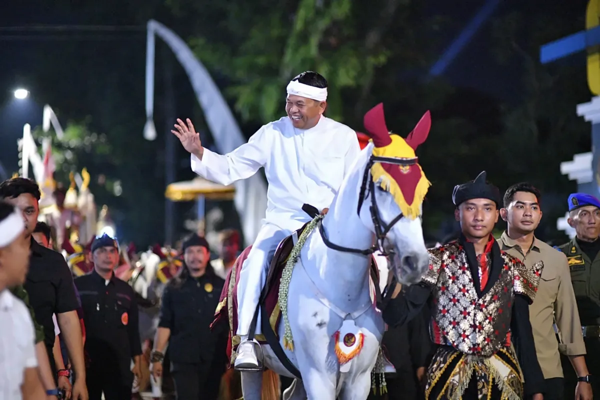 Konseptualisasi Narasi Kultural: KDM Transformasikan Kirab Menjadi Trigger Infrastruktur