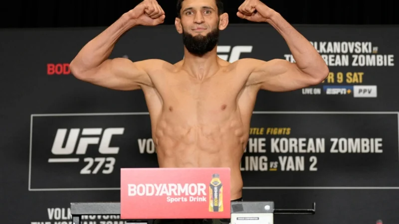 Khamzat Chimaev Tak Mau Baku Hantam di Luar Octagon Sebelum UFC 328