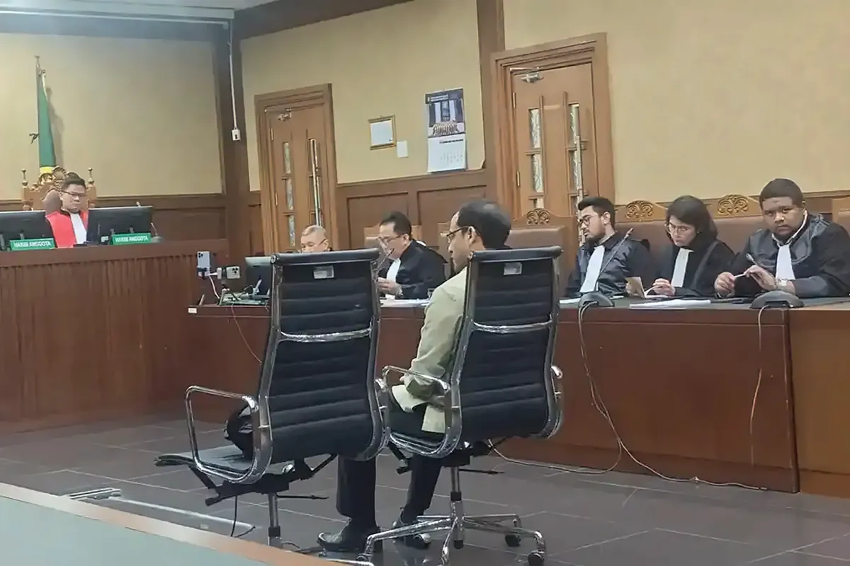 Nadiem Makarim Jalani Tahanan Rumah Dengan Pengawasan Elektronik Ketat