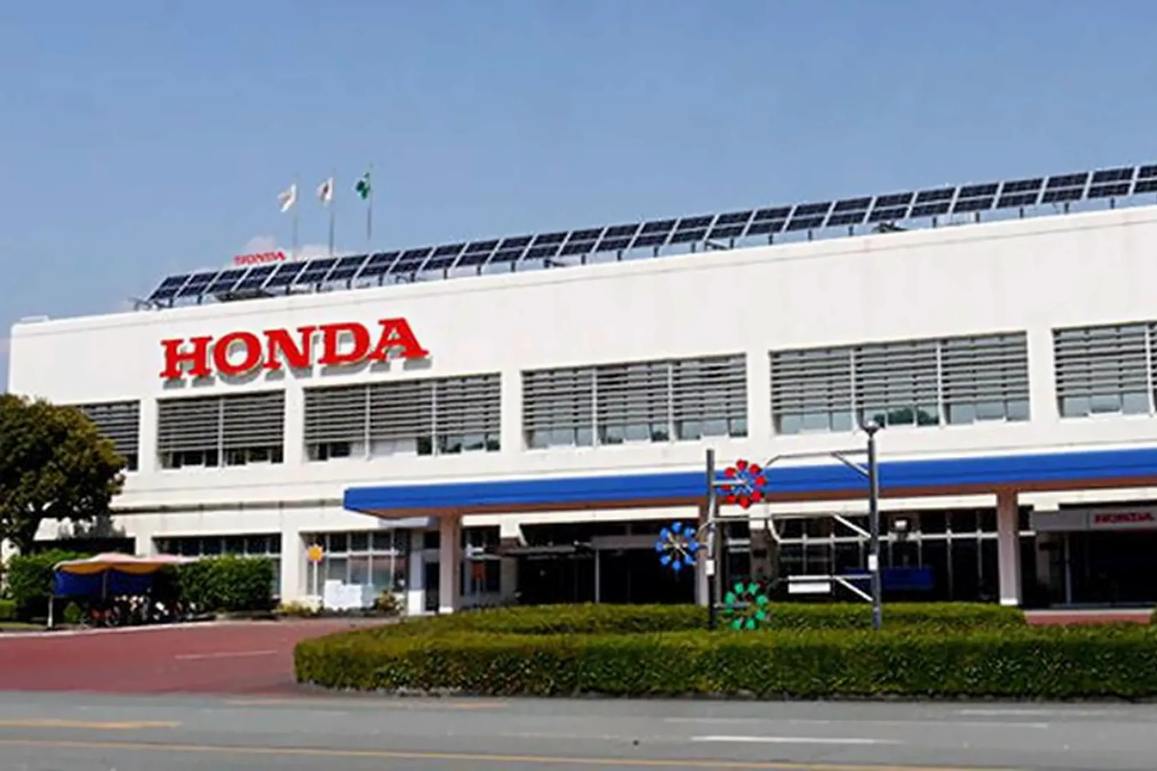 Blunder EV dan Kebijakan Tarif Global Seret Honda ke Zona Merah