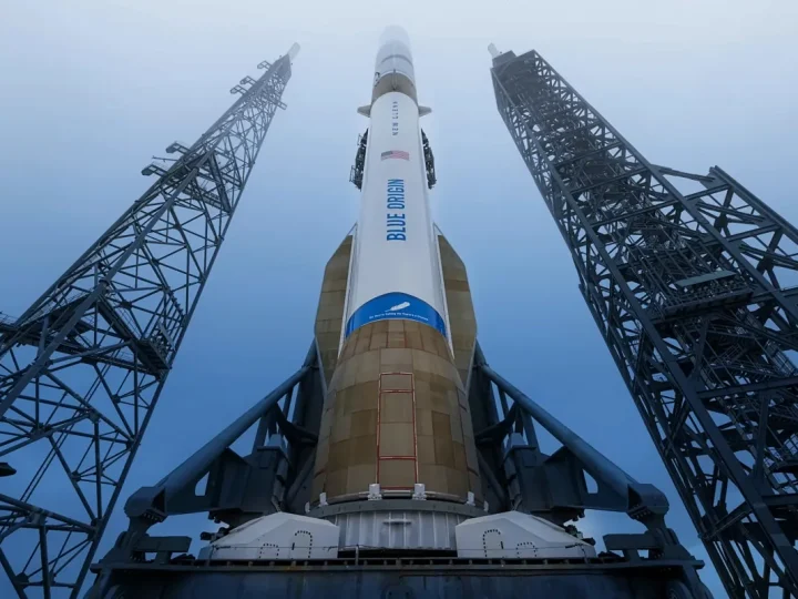 New Glenn dari Blue Origin Meledak, Apakah Dominasi SpaceX Makin Sulit Ditandingi?