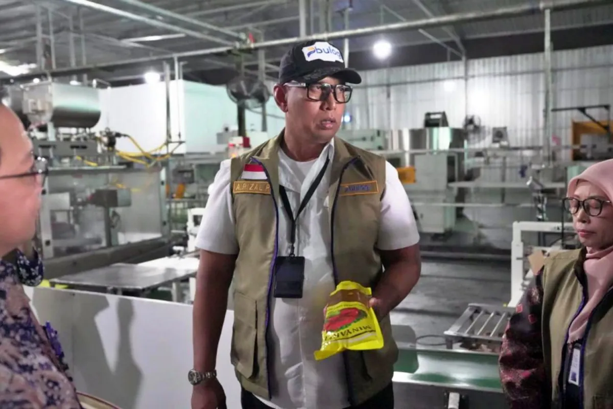Dirut BULOG Sidak Produsen Minyakita PT KMR Usai Keluhan di Beberapa Daerah
