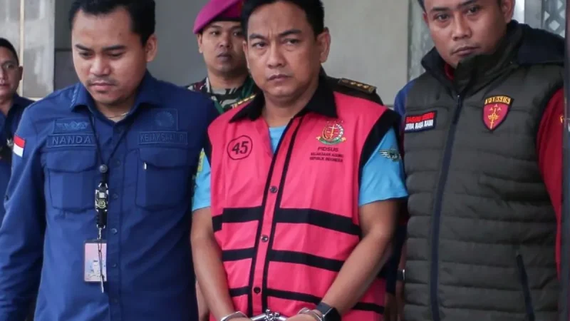 Eks Ketua Ombudsman Didakwa Suap Rp 4,8 M, Pakai Nama Samaran John Lennon