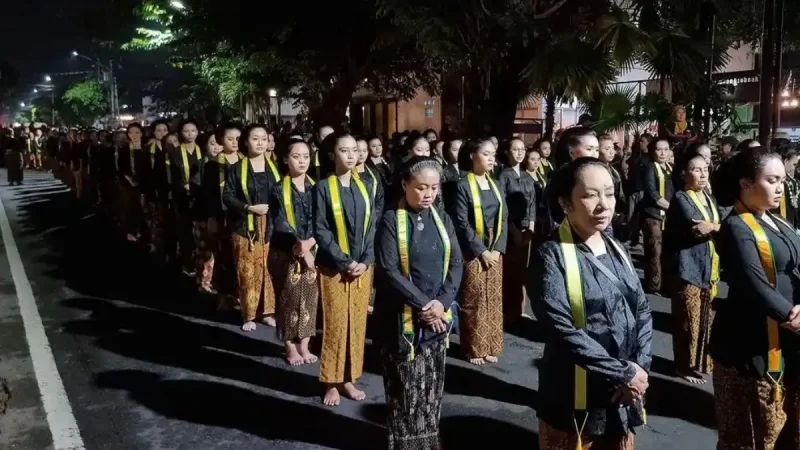 Polemik Busana Kirab Suro, Mangkunegaran Tegaskan Tak Ada Izin Khusus