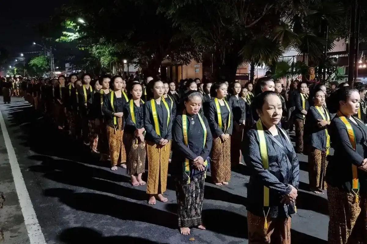 Polemik Busana Kirab Suro, Mangkunegaran Tegaskan Tak Ada Izin Khusus