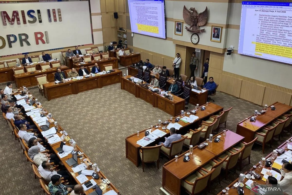 RUU Polri Buka Jalan Anggota Aktif Isi Jabatan atas Permintaan Menteri dan Presiden