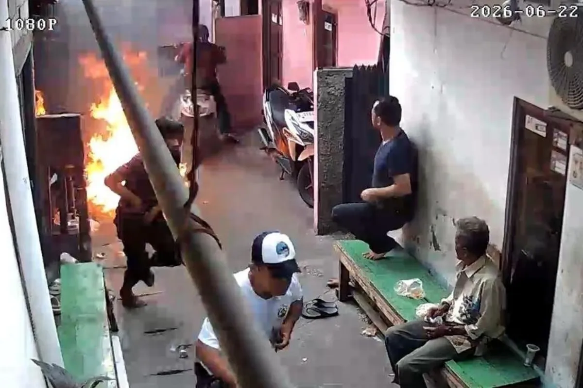Molotov di Koja Meledak di Samping Ibu dan Anak, 4 Pelaku Diburu