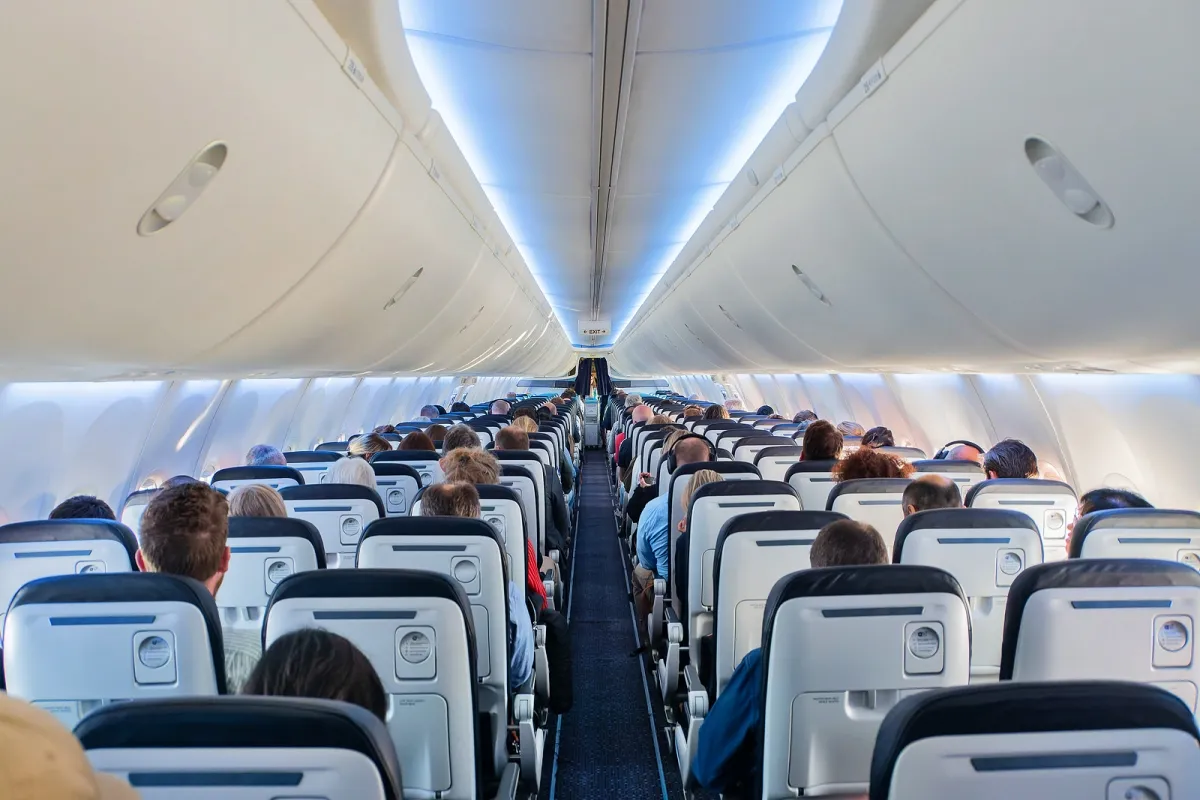 Jendela Ryanair Pecah, Begini Bahaya Rapid Decompression Pesawat