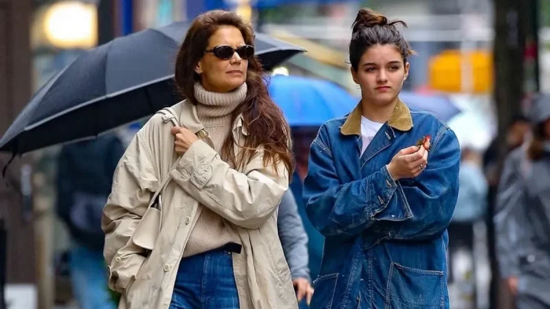 Suri Cruise Resmi Ganti Nama Jadi Suri Noelle, Tak Lagi Gunakan Nama Belakang Tom Cruise