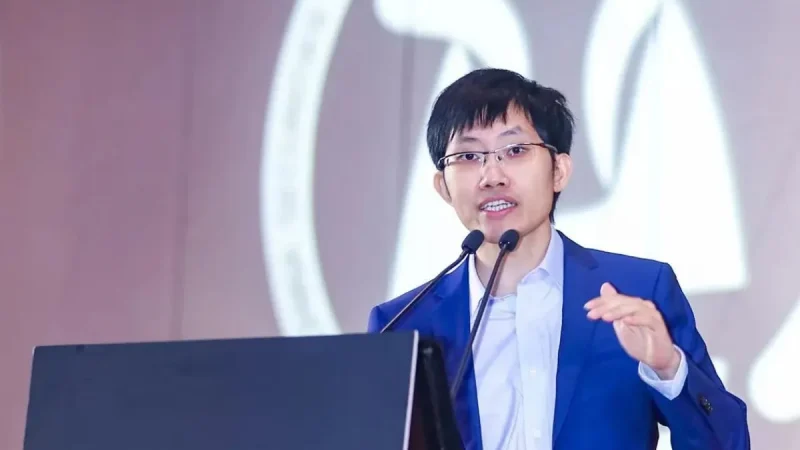 Kekayaan Liang Wenfeng Tembus US$36 Miliar, Jadi Pendiri AI Terkaya