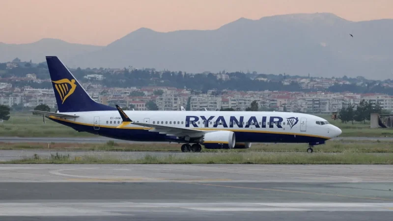 Jendela Pesawat Ryanair Pecah, Penumpang Nyaris Terlempar