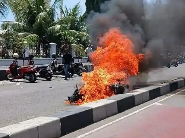 Hari Damai Aceh ke-21 Ricuh, Bendera Bulan Bintang Picu Bentrokan