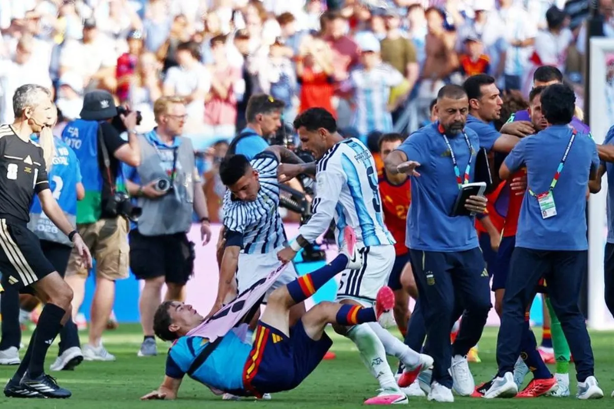 FIFA Sanksi Paredes 10 Laga Usai Ricuh Final Piala Dunia 2026