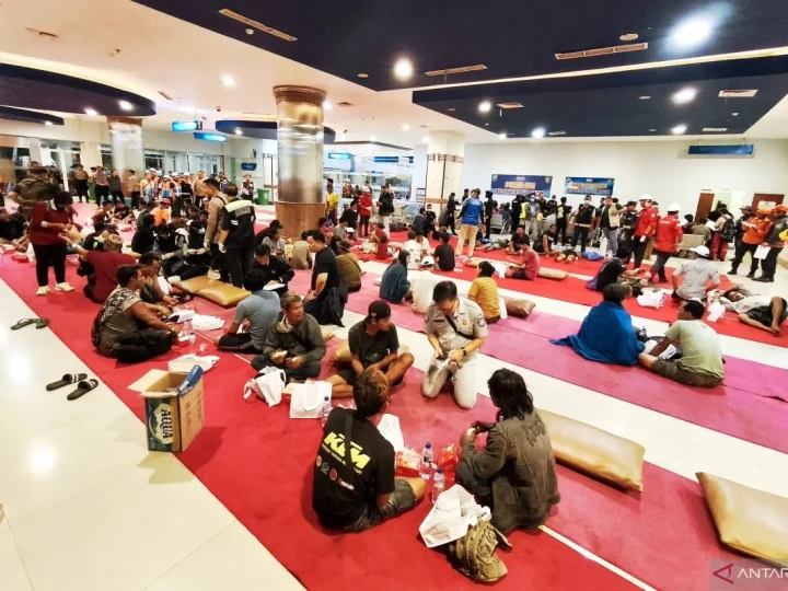 111 Korban Selamat Kebakaran KMP Mutiara Santosa II Tiba di Surabaya, 2 Jenazah Ikut Dievakuasi