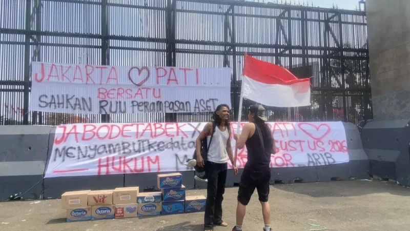 Demo 27 Agustus Disiapkan, Warga Pati Dirikan Posko di Depan DPR