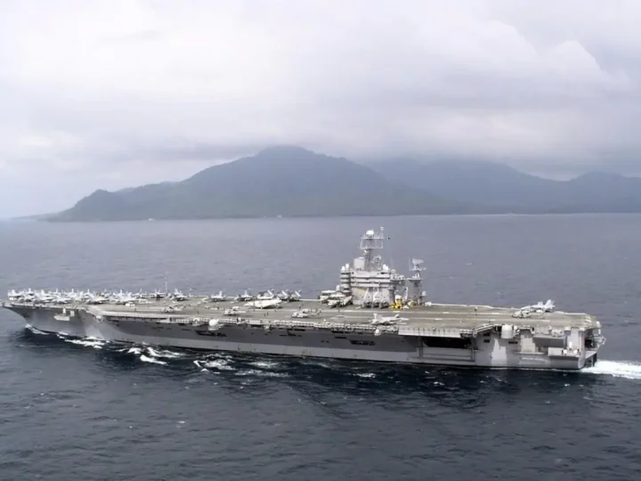 Kapal Induk USS Abraham Lincoln Diklaim Dilanda Bentrokan, 7 Personel Tewas
