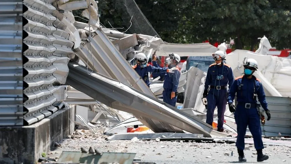 kerusakan akibat gempa jepang