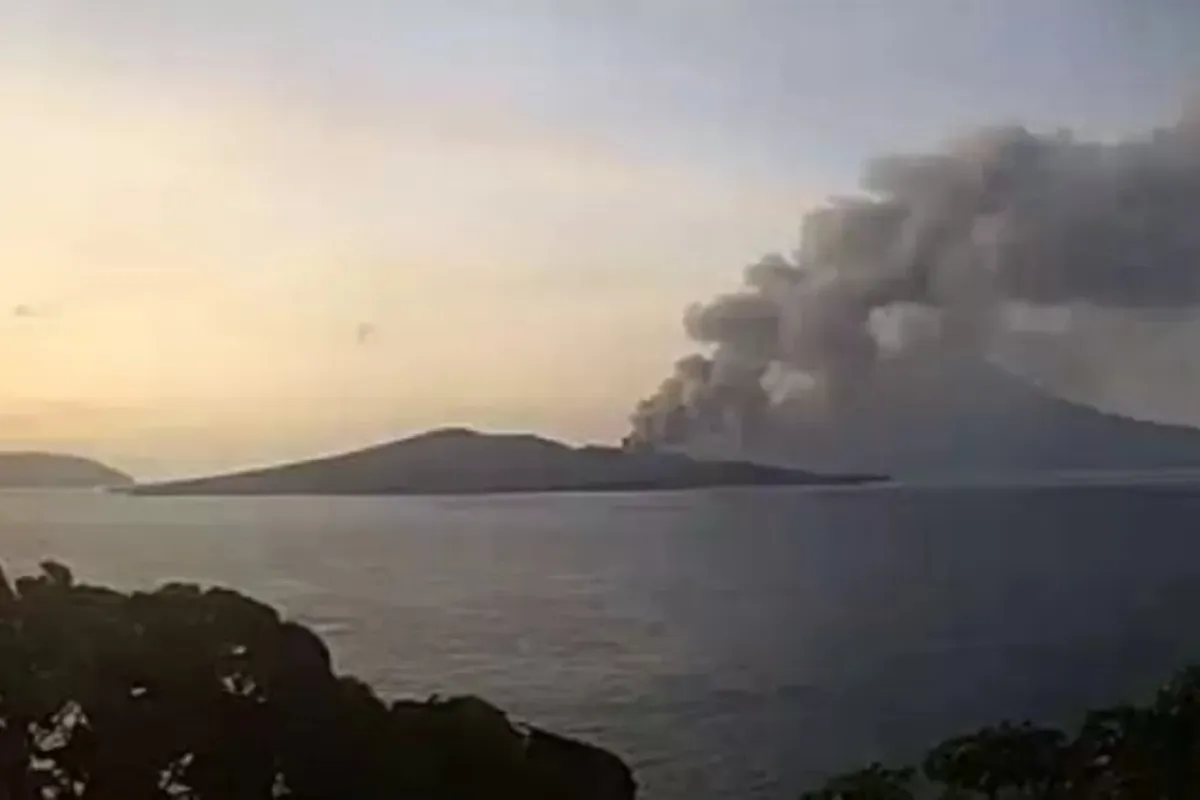 Abu Gunung Anak Krakatau Picu PJJ, Ini Wilayah Terdampak
