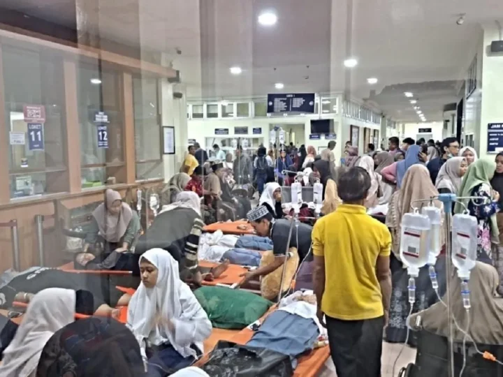 Ratusan Santri Keracunan MBG di Sidoarjo, Distribusi Molor